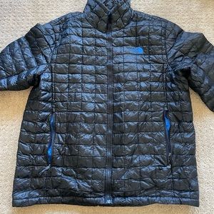 Men’s north face lightweight puffer